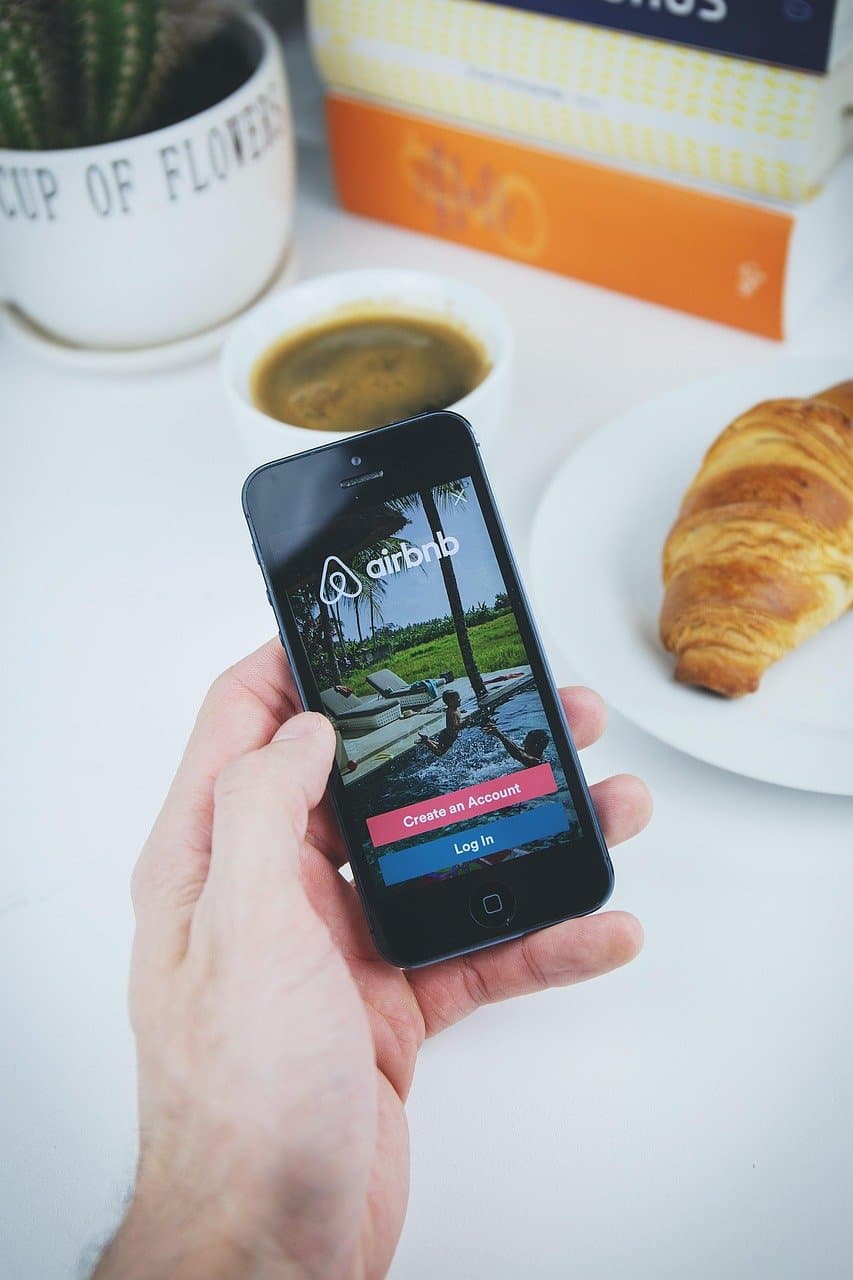 mobile airbnb